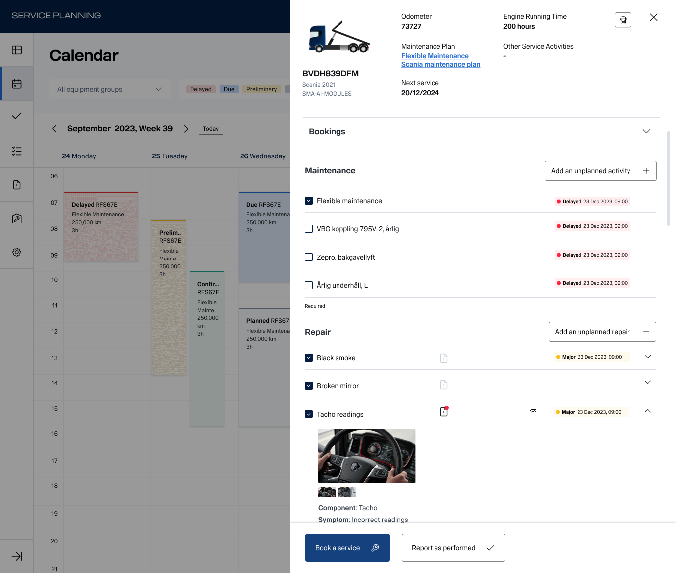 Screenshot of the calendar interface with the right panel open.